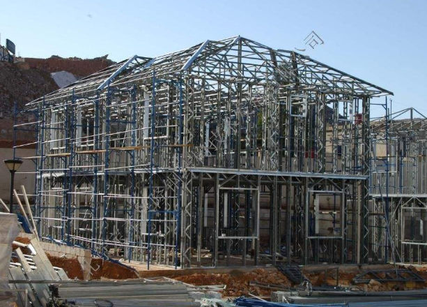輕鋼結(jié)構(gòu)別墅建筑的優(yōu)勢大全 打算建房的人可以學(xué)習(xí)一下(圖1)