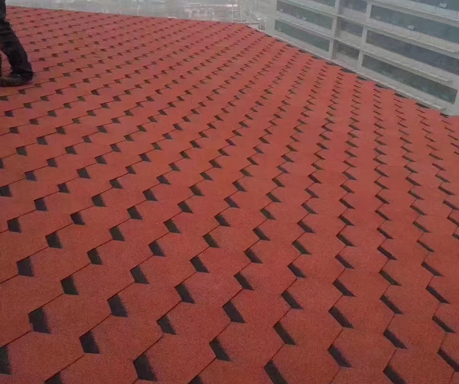 輕鋼別墅屋頂設計，展現(xiàn)獨特的建筑特色(圖2)
